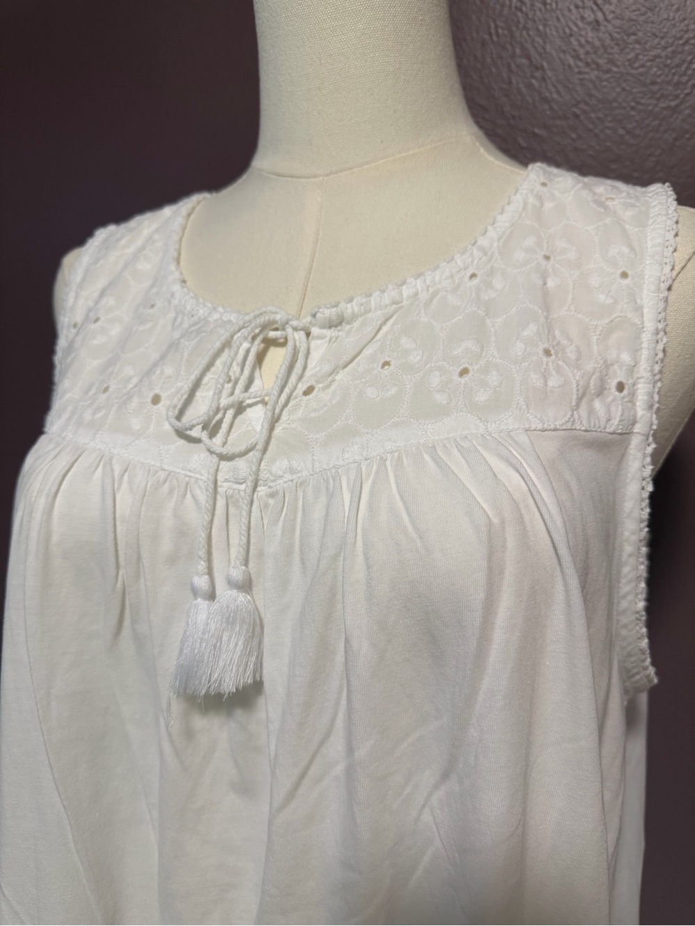 Shabby Chic White Nightgown - Picture 3 of 7